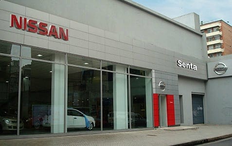 2009. Nissan Centro 2